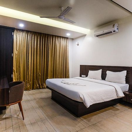 Hotel Manasi Inn Satara Extérieur photo