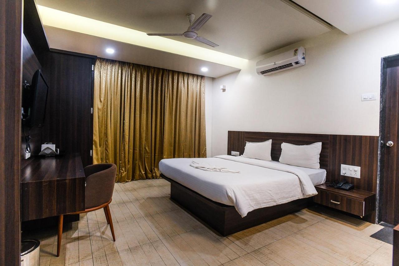 Hotel Manasi Inn Satara Extérieur photo