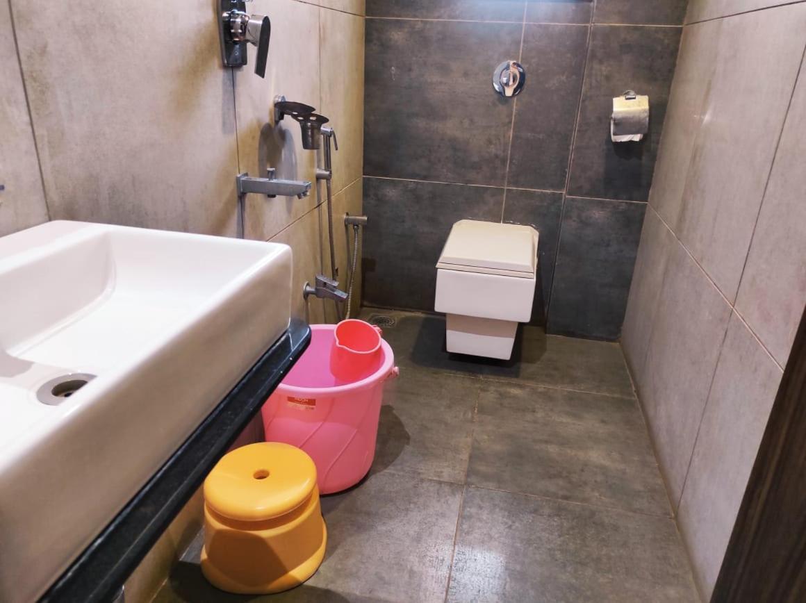 Hotel Manasi Inn Satara Extérieur photo