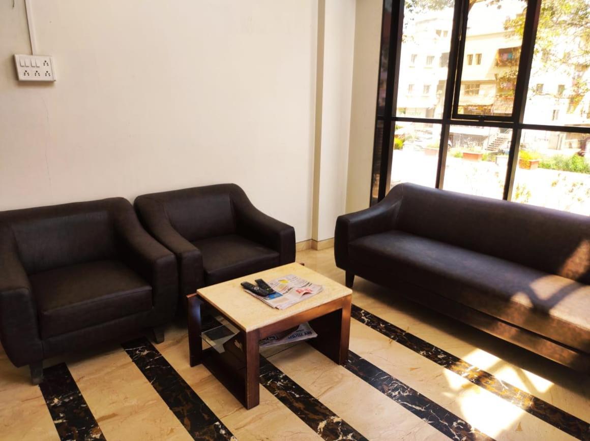 Hotel Manasi Inn Satara Extérieur photo