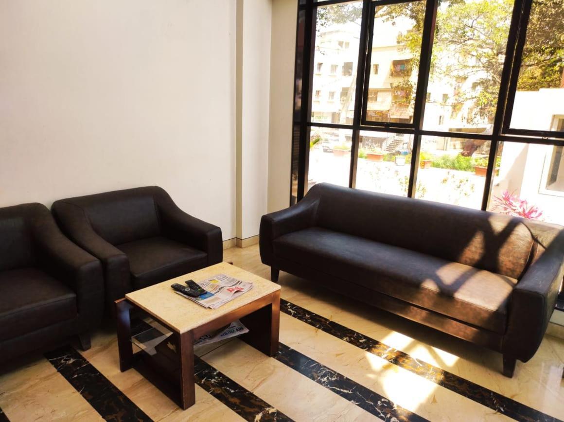 Hotel Manasi Inn Satara Extérieur photo